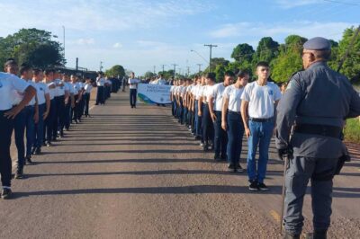 Governo federal vai encerrar programa de escolas cívico-militares