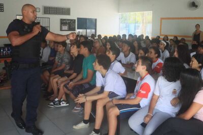 GCM de Caraguatatuba leva palestra antibullyng e sobre drogas em escola da região Norte