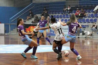 Prefeitura de Caraguatatuba realiza nova rodada Campeonato de Futsal Feminino nesta terça-feira