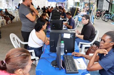 Projeto ‘Gabinete em Ação’ em Caraguatatuba realiza mais de 1,5 mil atendimentos e segue até hoje no Travessão